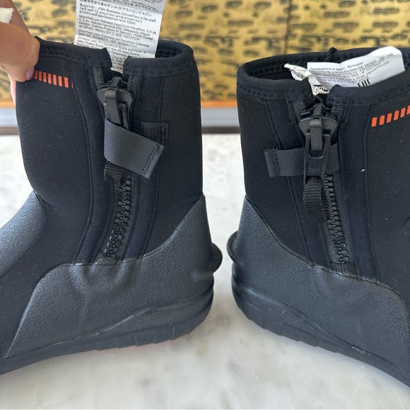 NWT Decathlon Subea Diving booties 5 mm neoprene black - Picture 4 of 7